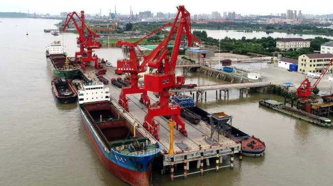 临河概述露天料场港口封闭问题的实行方法